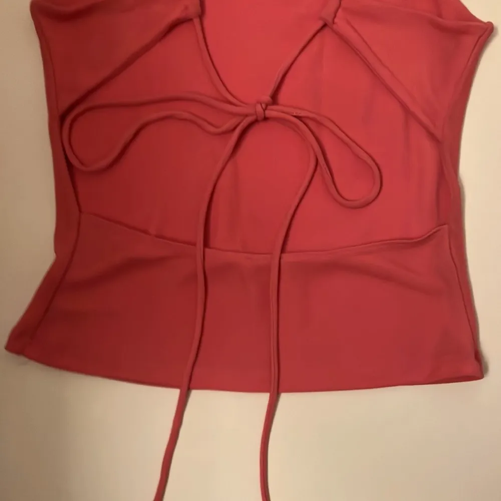 Bubble gum pink backless strappy top woman’s size small - Image 5