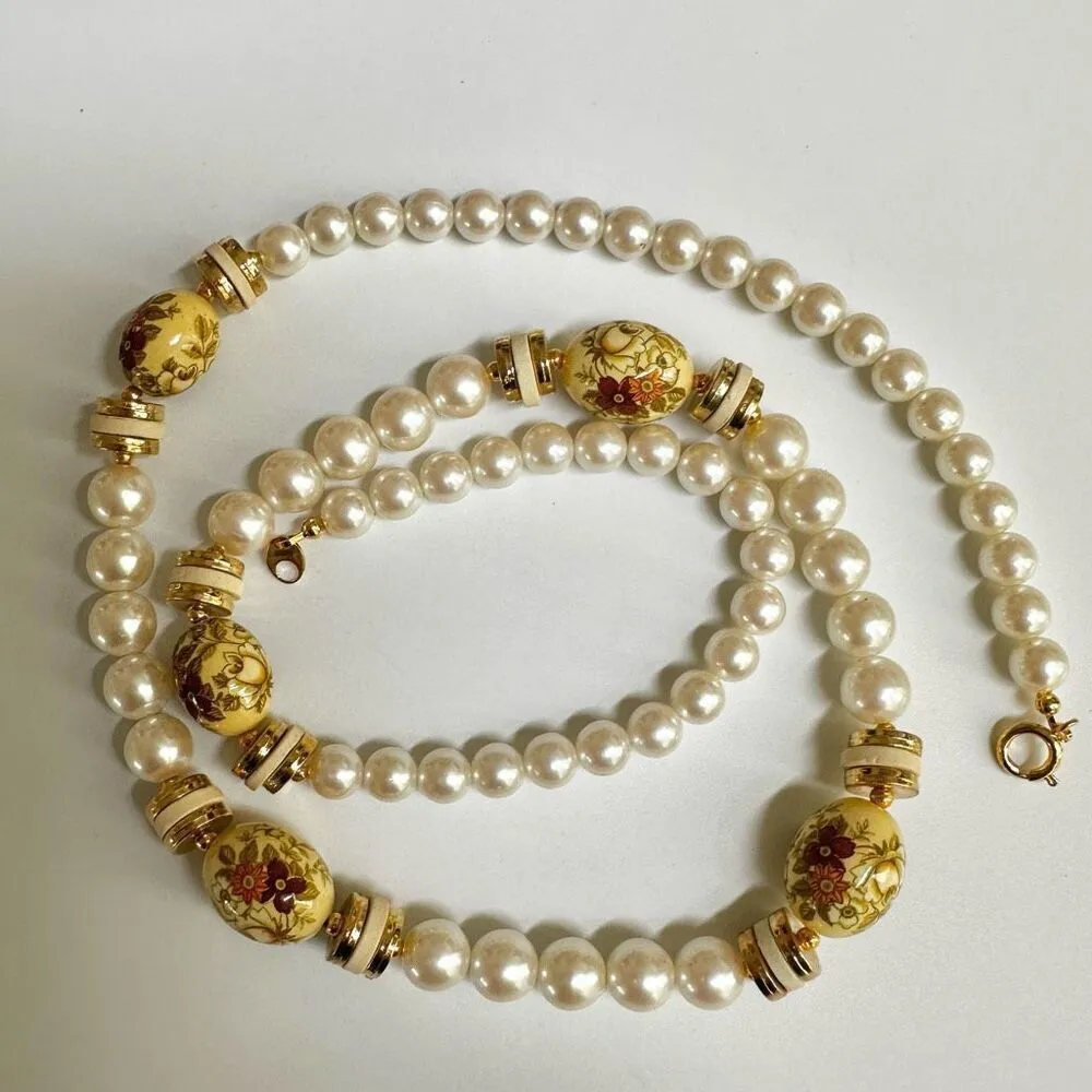 Vintage Faux Pearl floral beaded long necklace - Image 6