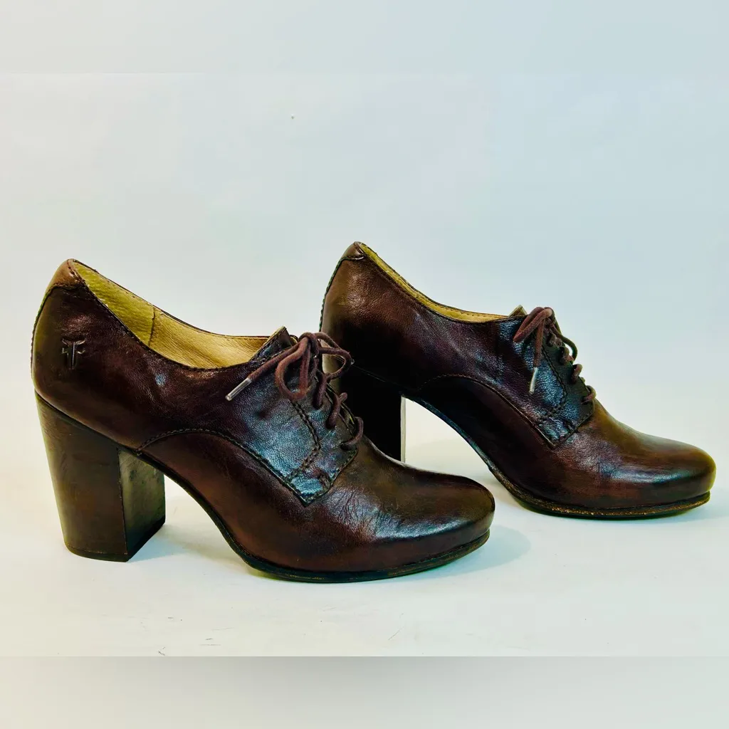 Frye Carson Heel Oxfords Chocolate Brown Leather, Lace up, size 8.5 - Image 3