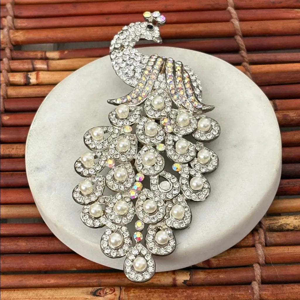 Large Vintage Crystal and Pearl Peacock Brooch Silver - Image 8