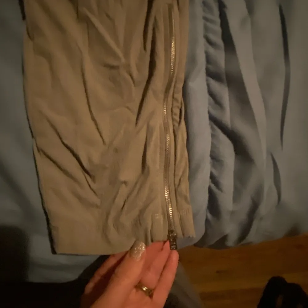 Athleta zipper jogger - Image 4