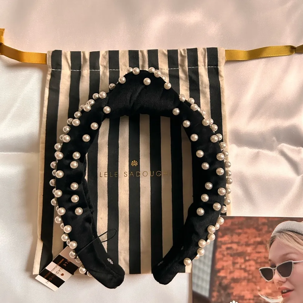 Black Headband with Pearls - Image 4