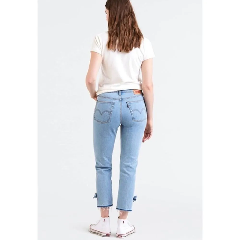 Levi’s | W25 L26 | Wedgie Straight Fit Raw Hem Jeans in Sweet Nothings - Image 3