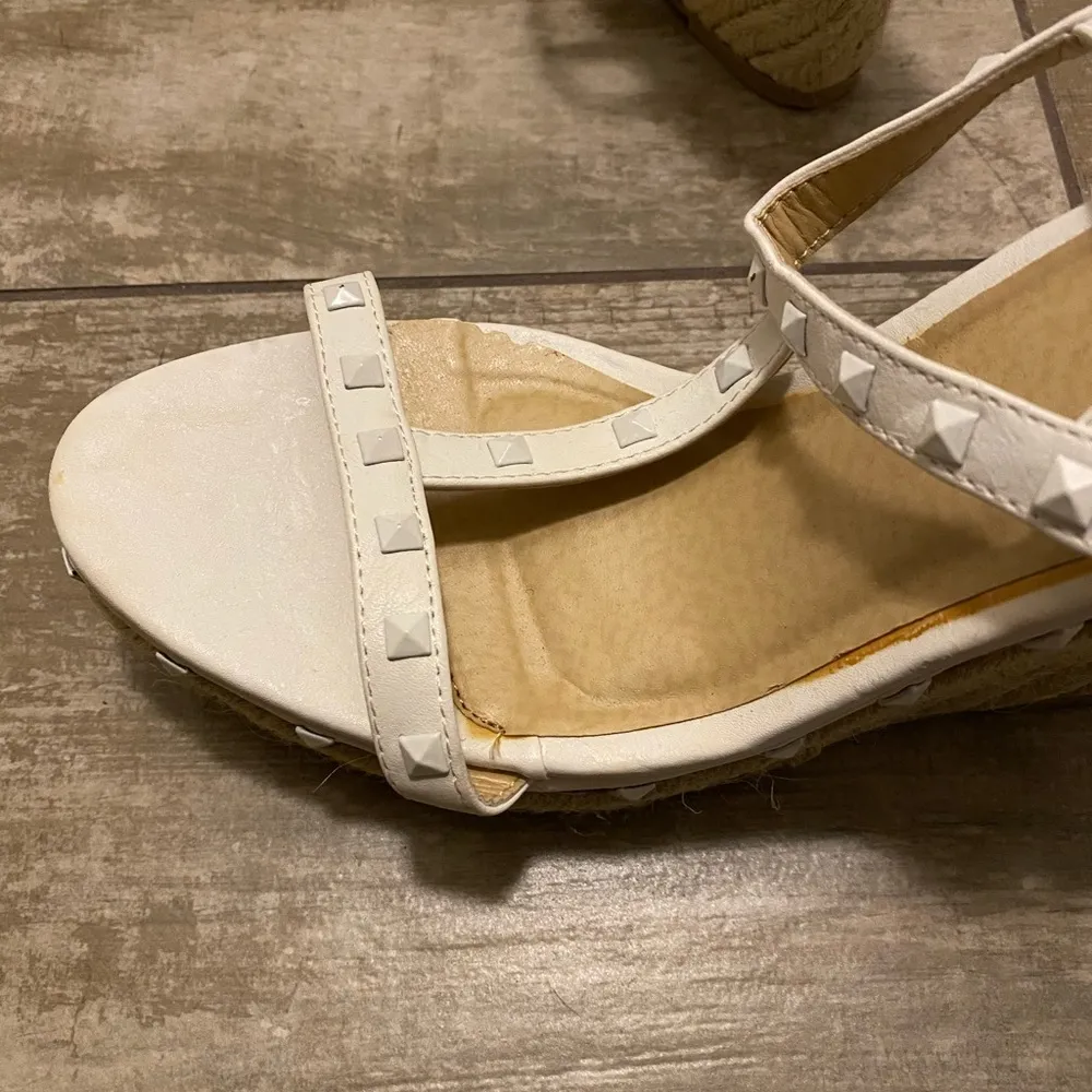 NWOT white stud platform sandals - Image 10