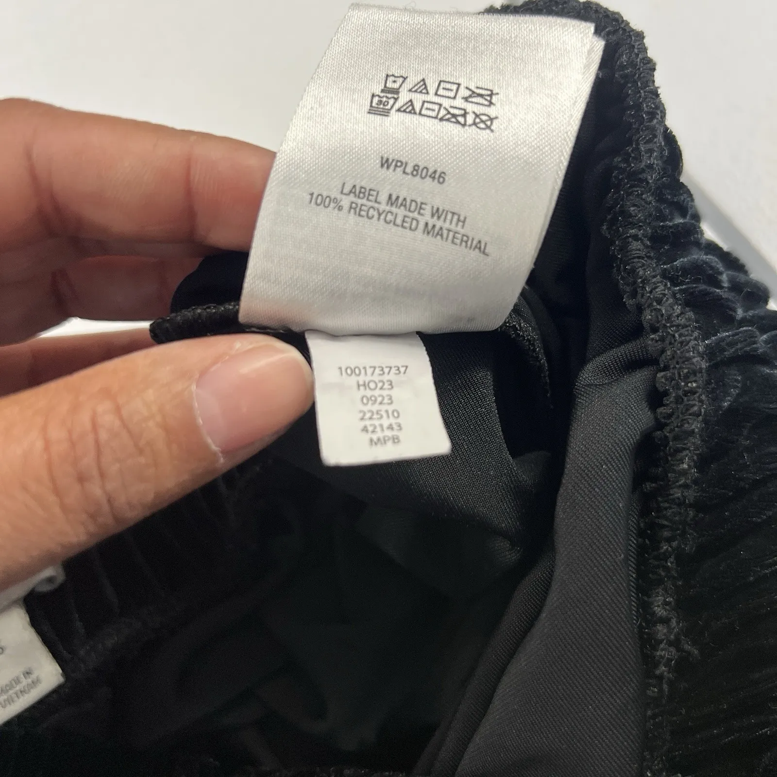 On 34th Womens Midi Skirt Size XS Black Velvet Pleated Pull - Image 9