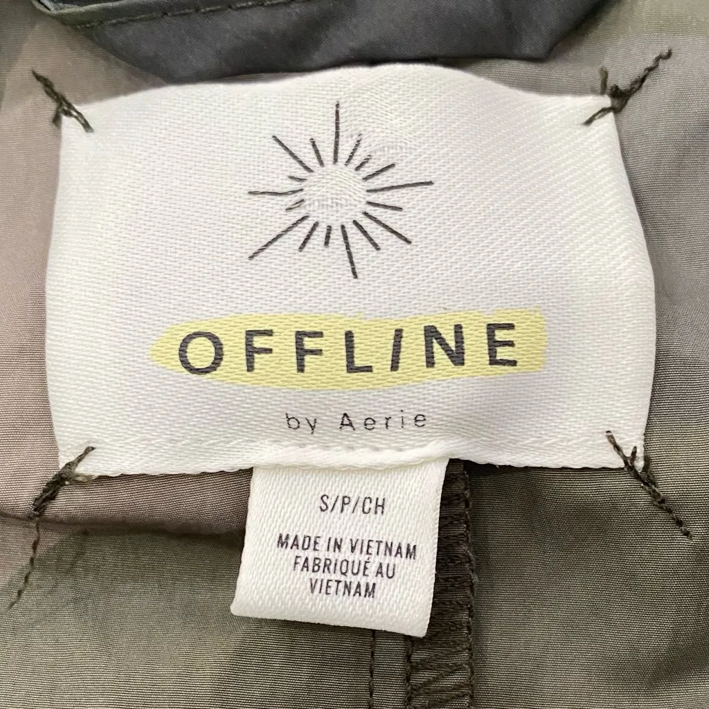 Aerie Offline Women’s Small‎ Lightweight Camo Hooded Full Zip Windbreaker - Image 4