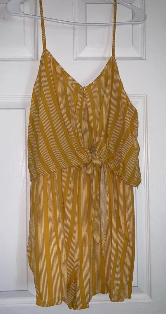 EXPRESS Yellow Romper - Image 3
