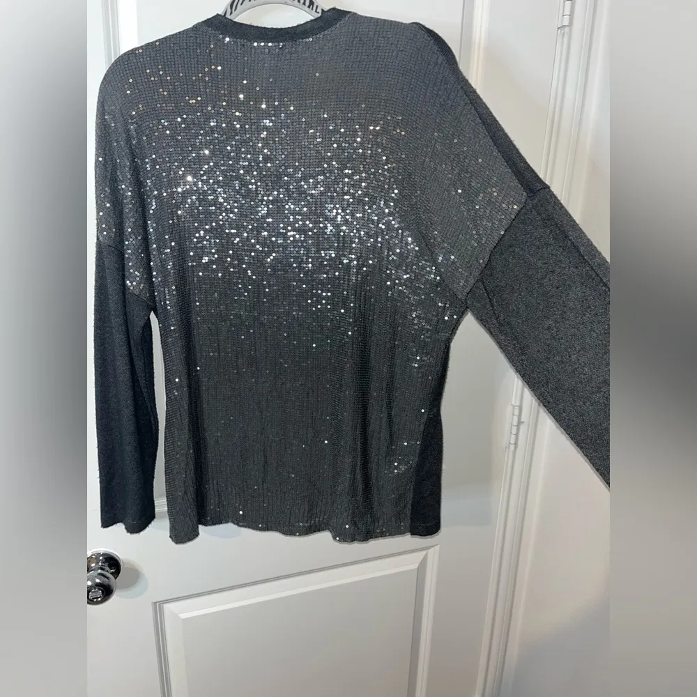 Tempo Paris Italy Women’s V-neck Clear Sequin Back Gray Fuzzy Sweater Pocket Sm - Image 3