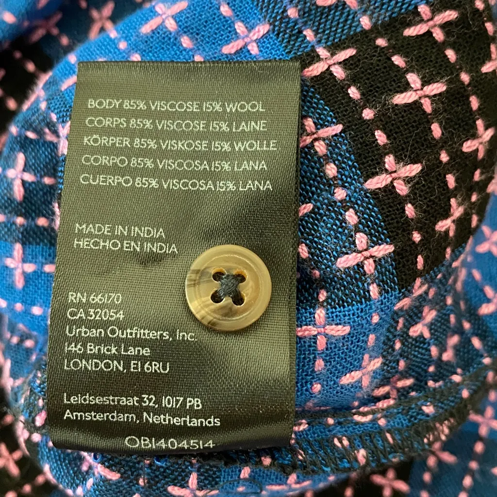 Anthropologie Pilcro long sleeve button down western shirt top blue pink XL - Image 9