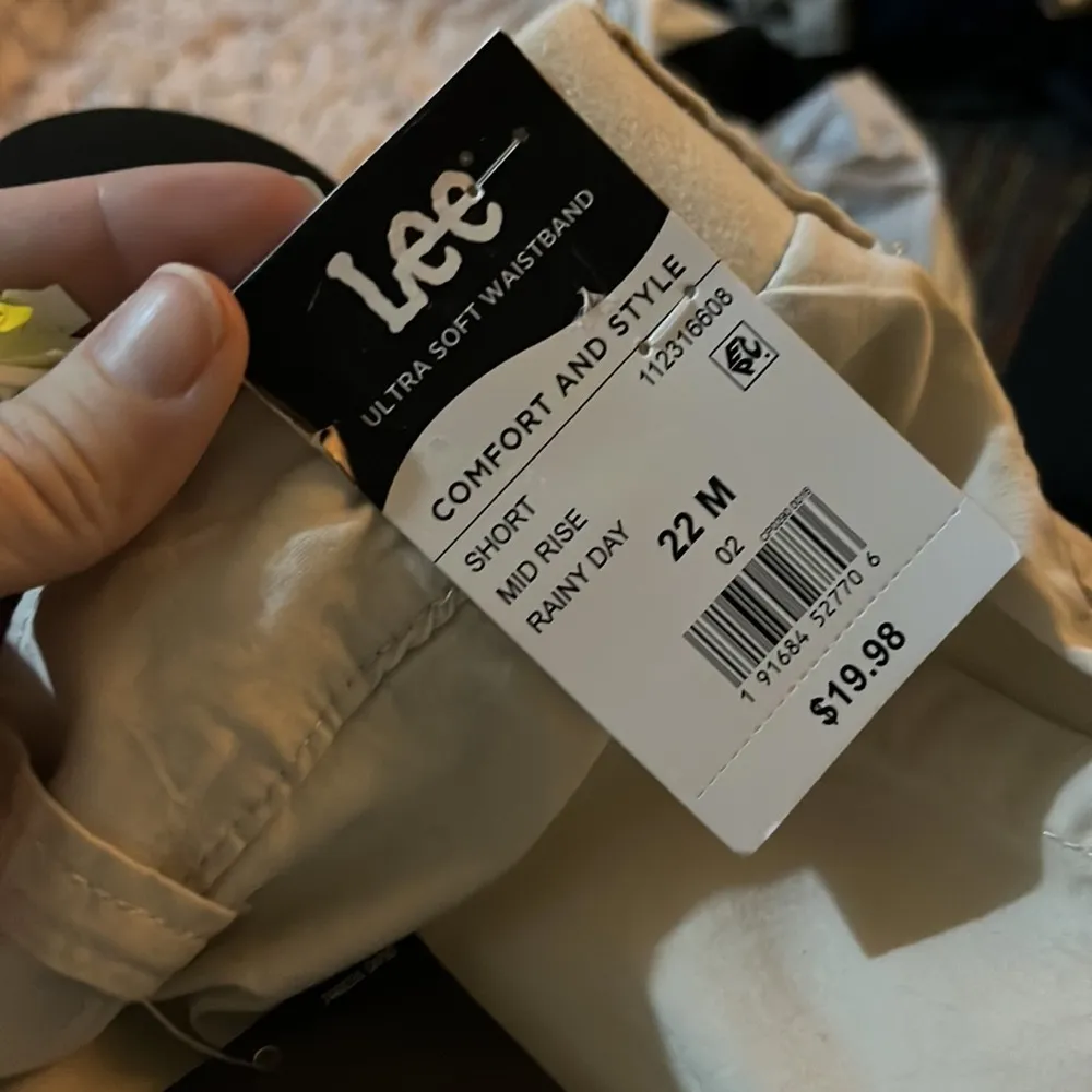 New Lee Ultra Soft Waistband Midrise Cargo Short Regular Fit Size 22 Rainy Day - Image 4