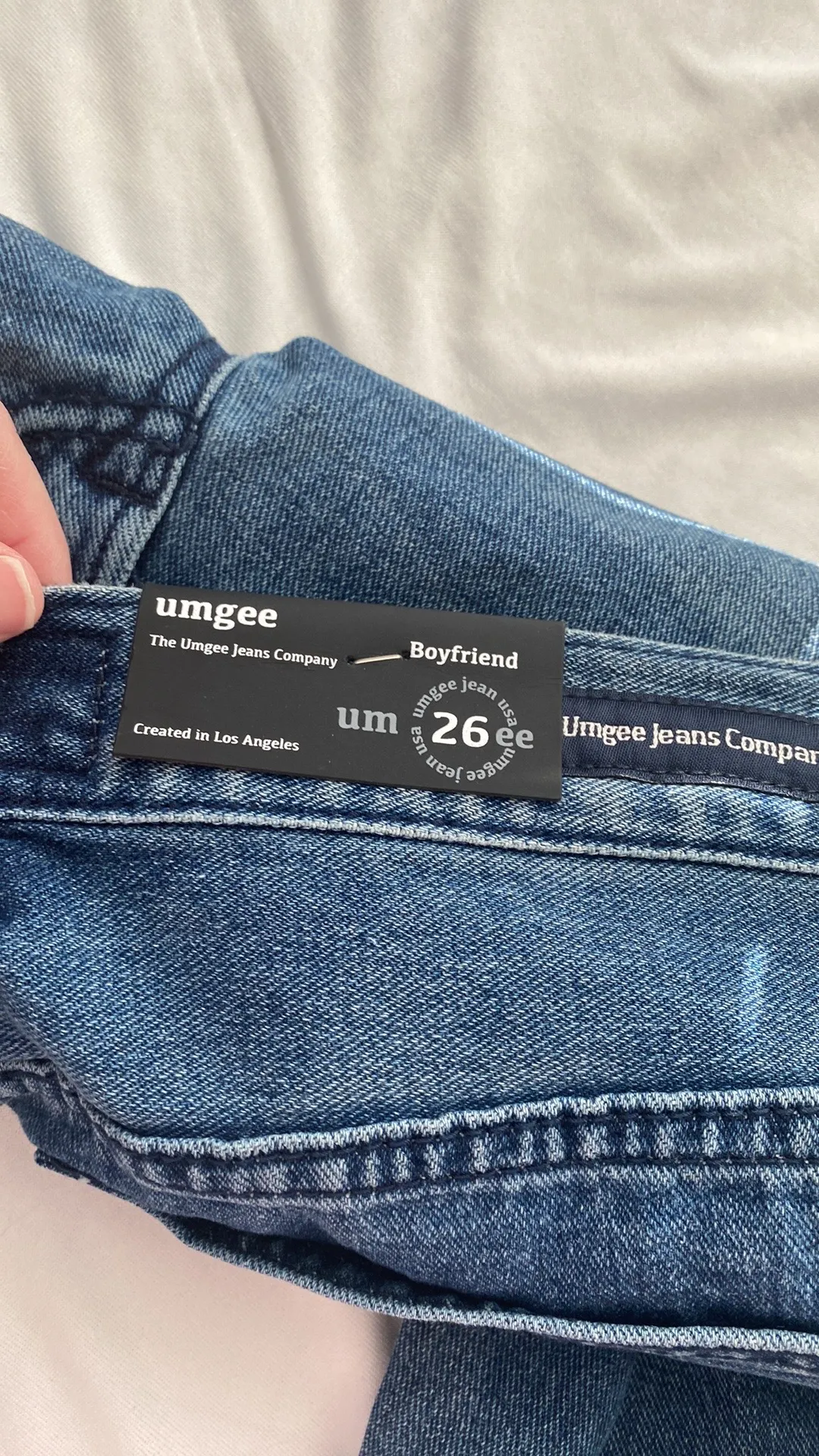 Jeans Company jeans boyfriend style distressed patches accents Sz 26 NWT - Image 6