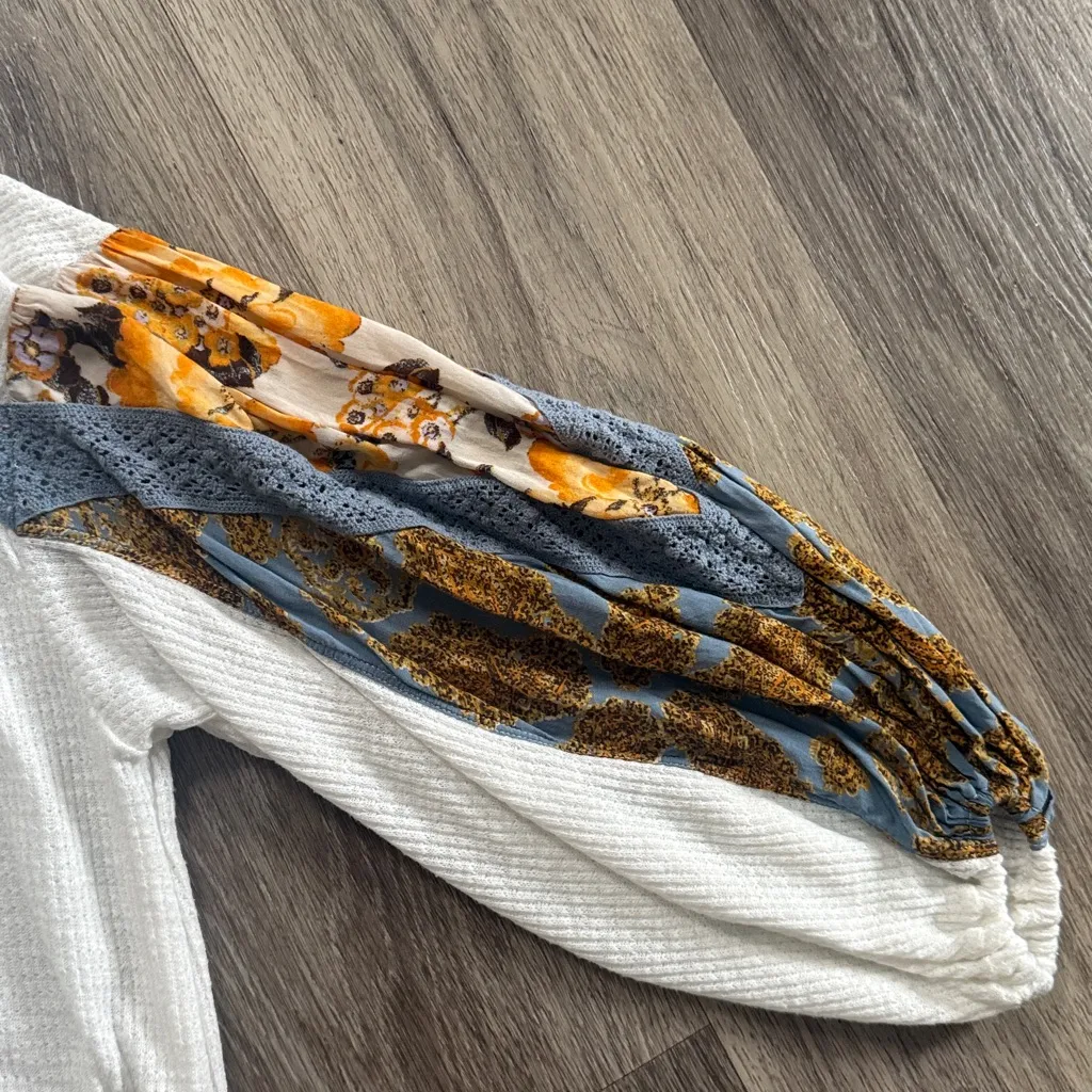 Free People White and Blue Sweater - Image 7