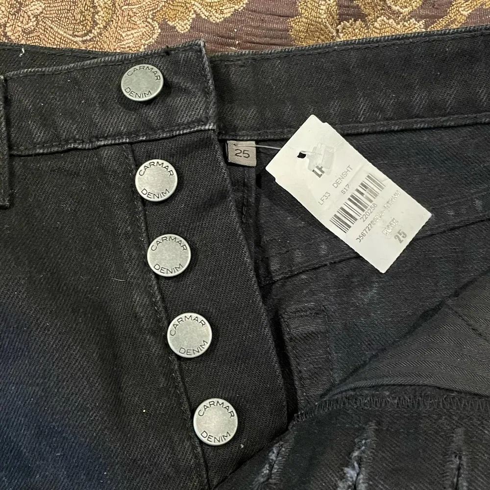 Carmar Lace Up Cut off Shorts size 25 Black NWT - Image 12