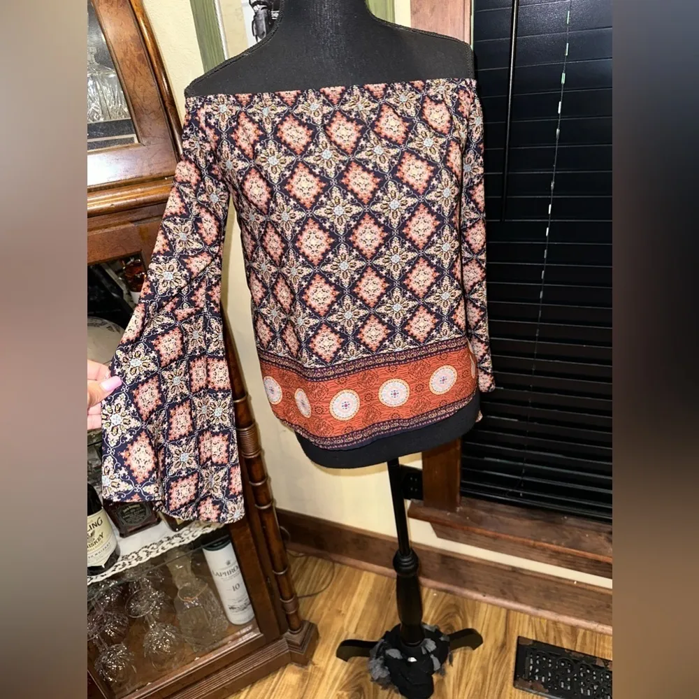 A’Gaci Bohemian Blouse Off Shoulder Long Sleeve Small - Image 4