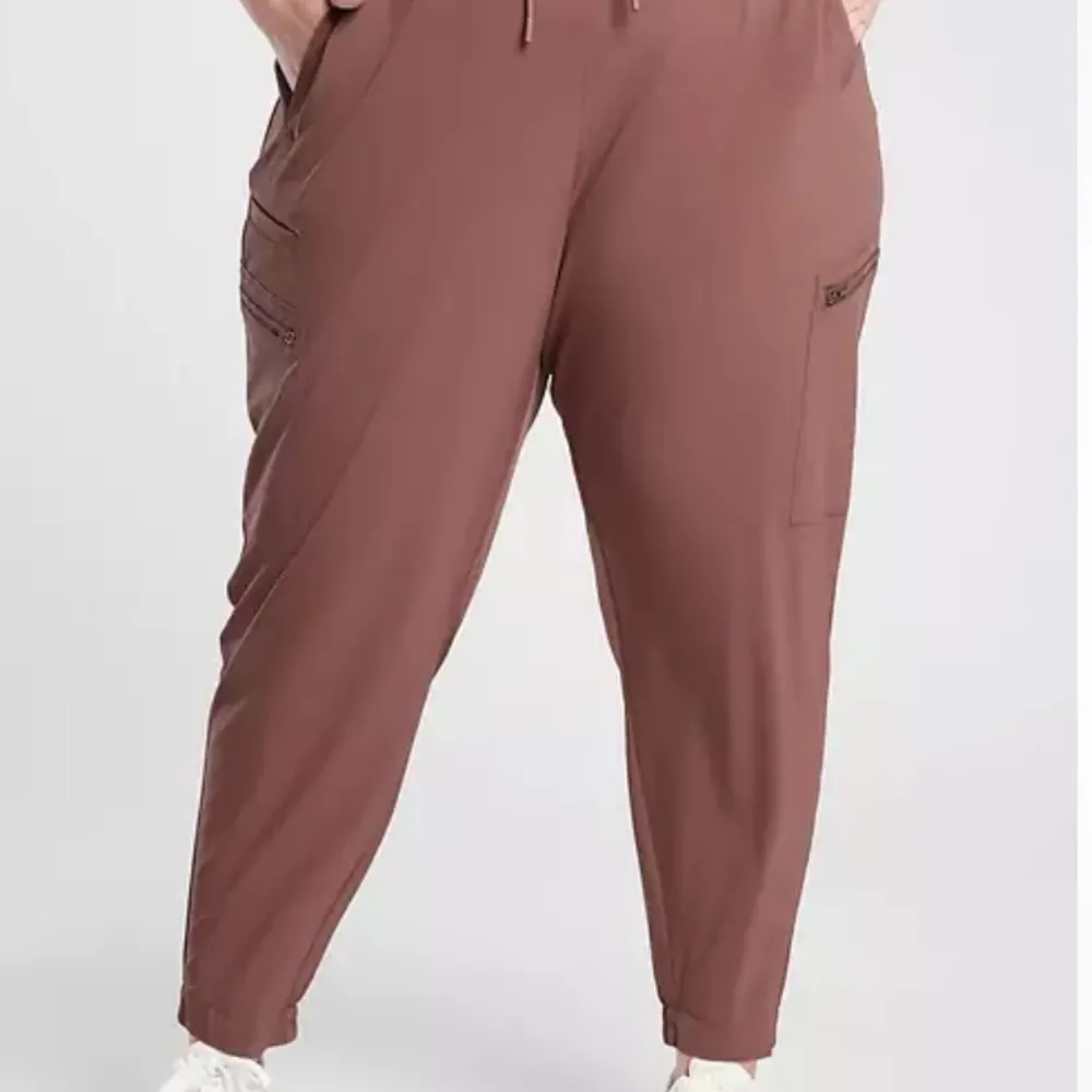 Athleta Venture Jogger Cargo Pant in Hearth Rose Size 8 - Image 2