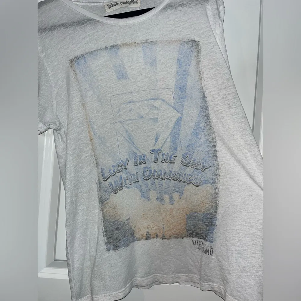 Vintage Melody The Classic Brand Lucy in the Sky Graphic Print Burnout T - Image 5