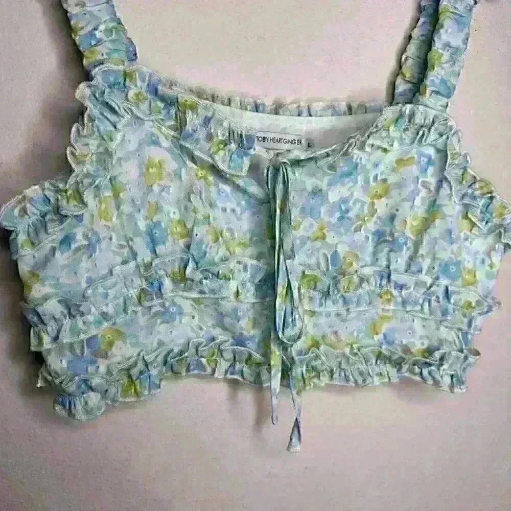Toby Heart Ginger  floral ruffle‎ crop top Sz L - Image 7