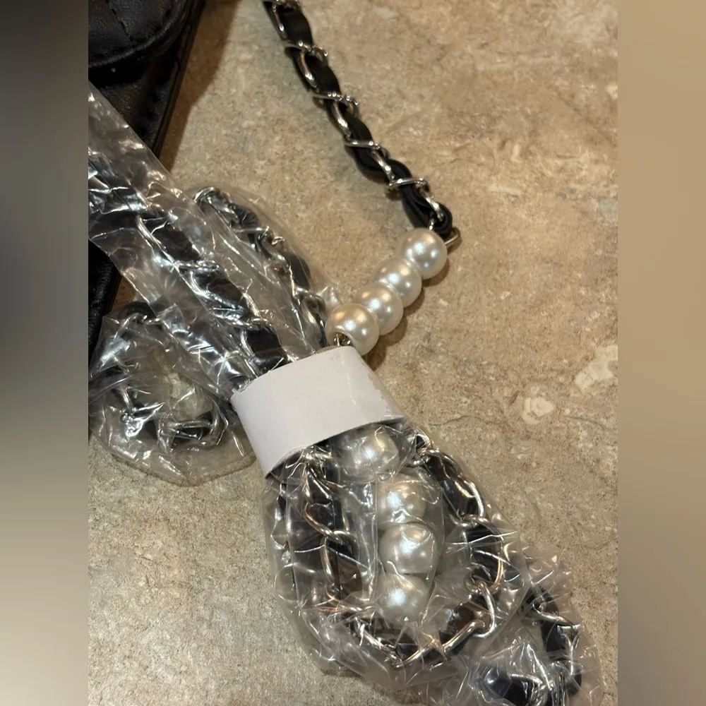 NWT Studio Bartley Mischa cross body black and pearls strap phone case purse - Image 7