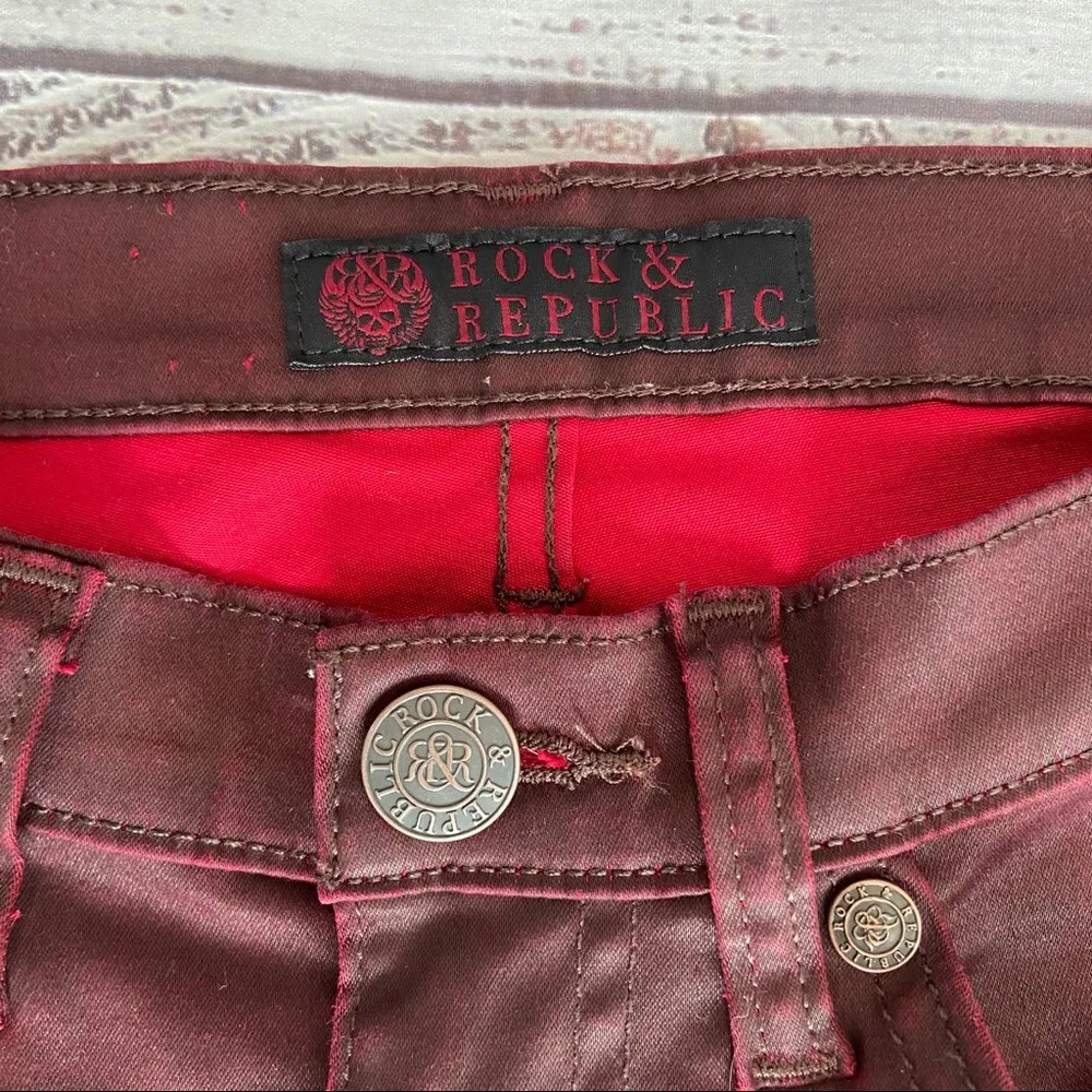Rock & Republic Berlin Red Coated Jeans. Size 6M. - Image 10