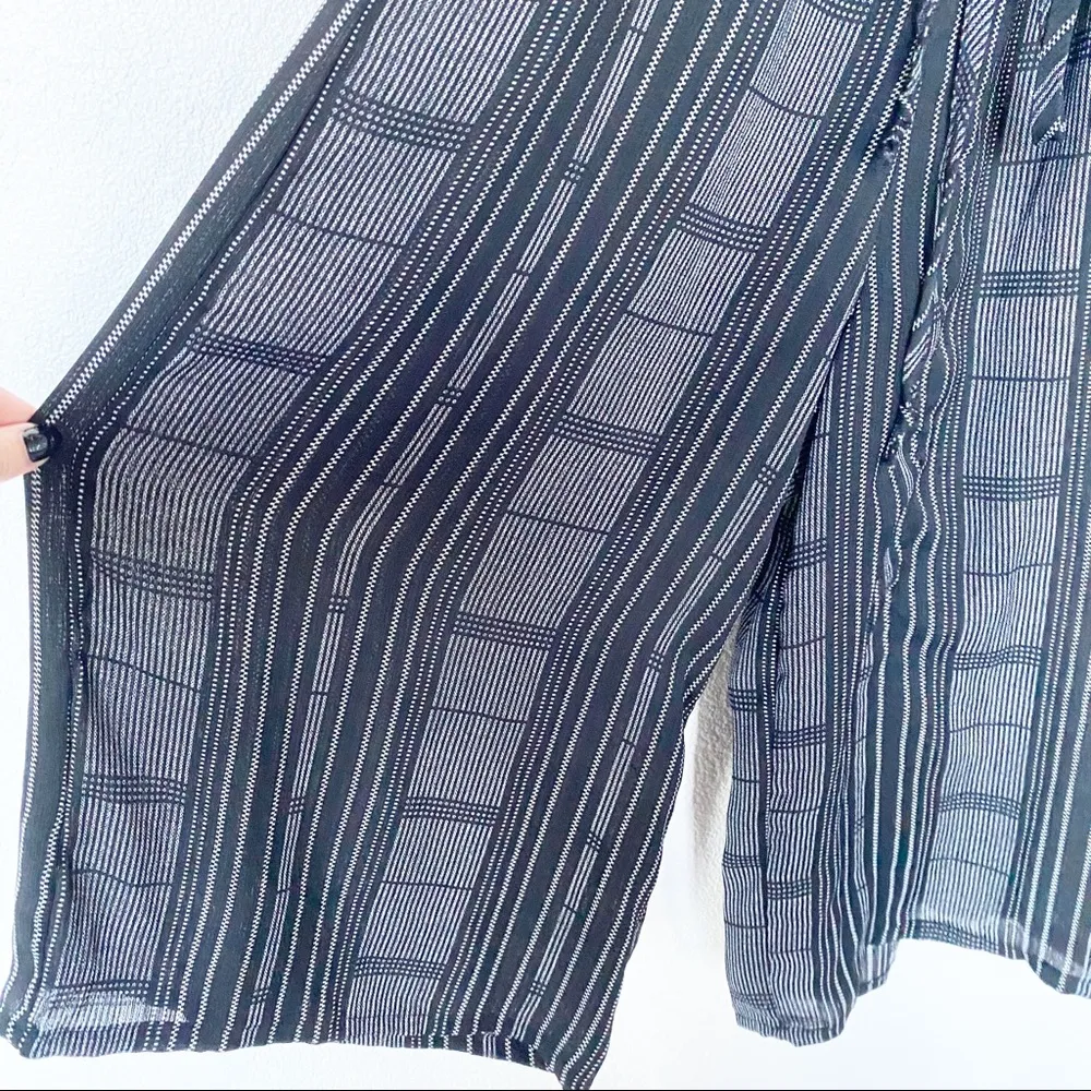 As U Wish Off the Shoulder Cropped Jumpsuit Size Medium - Image 5