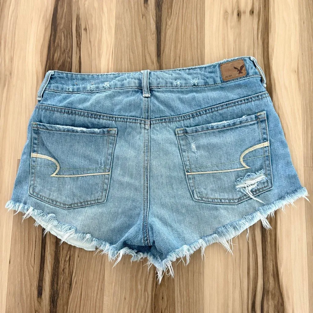 American Eagle High Rise Festival Jean Denim Shorts Distressed size 8 - Image 2