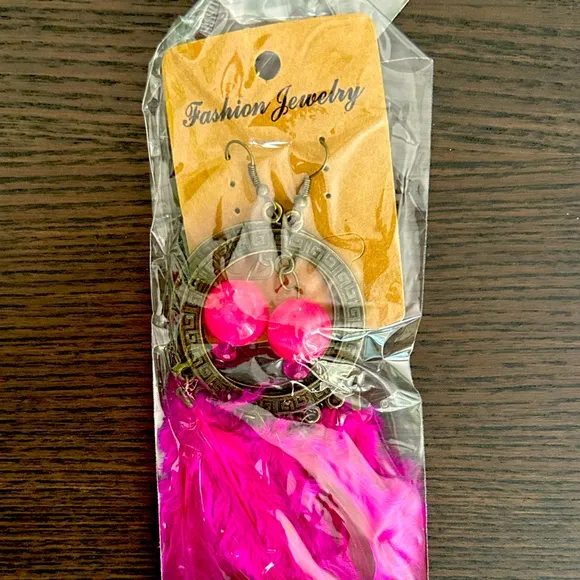 Pink Feather Dangle Earrings - Image 2