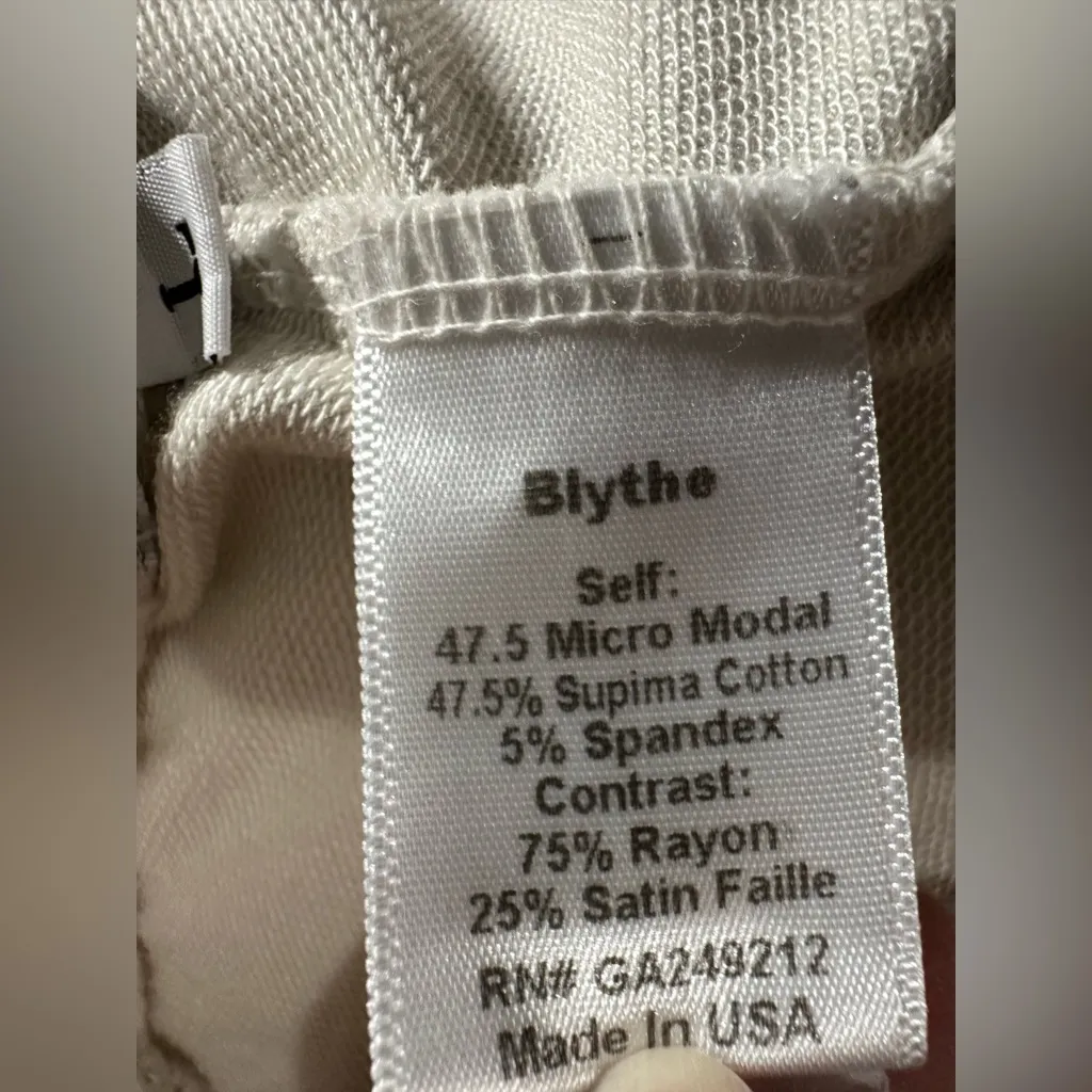 PJ HARLOW French terry jogger pants size Large cream satin trim - Image 8