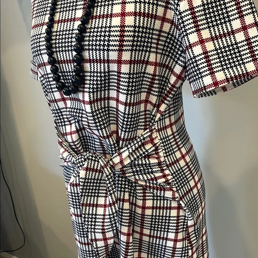 Plaid Short Sleeve Dress wrap front like new Red - Image 2