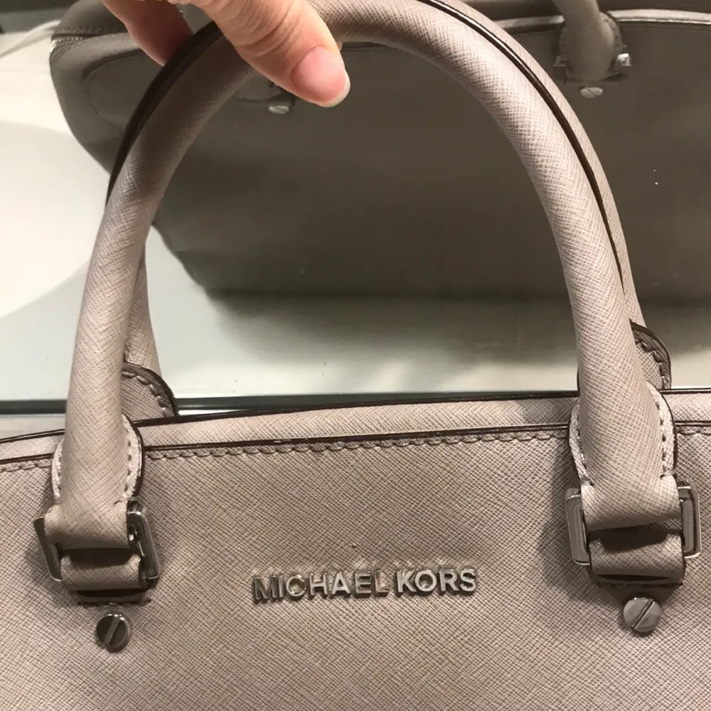 MICHAEL Michael Kors Leather Gray Satchel Hand Bag - Image 2