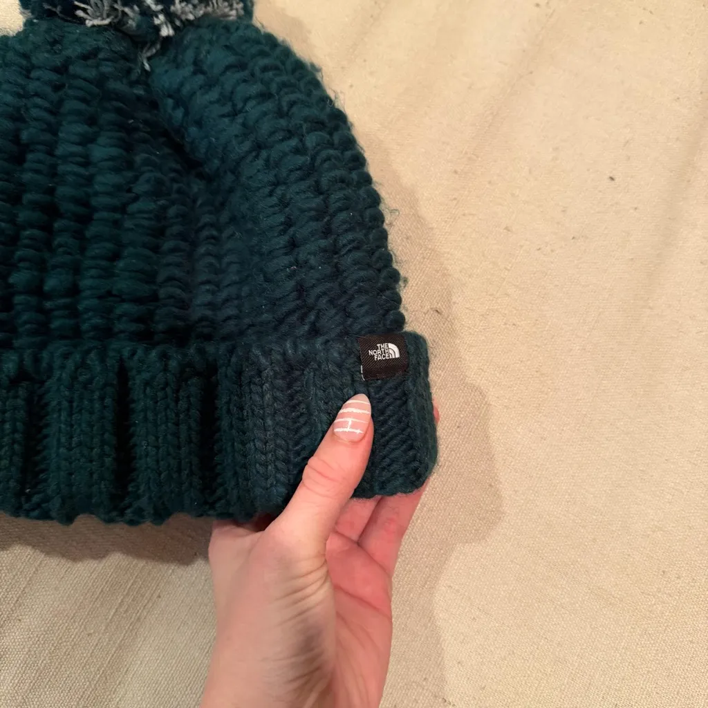 The North Face Cozy Chunky Beanie - Image 3
