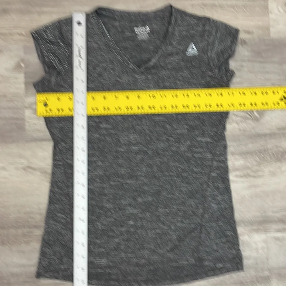 Heather Gray Women’s Short Sleeve V-Neck T-Shirt Size XS - Image 10