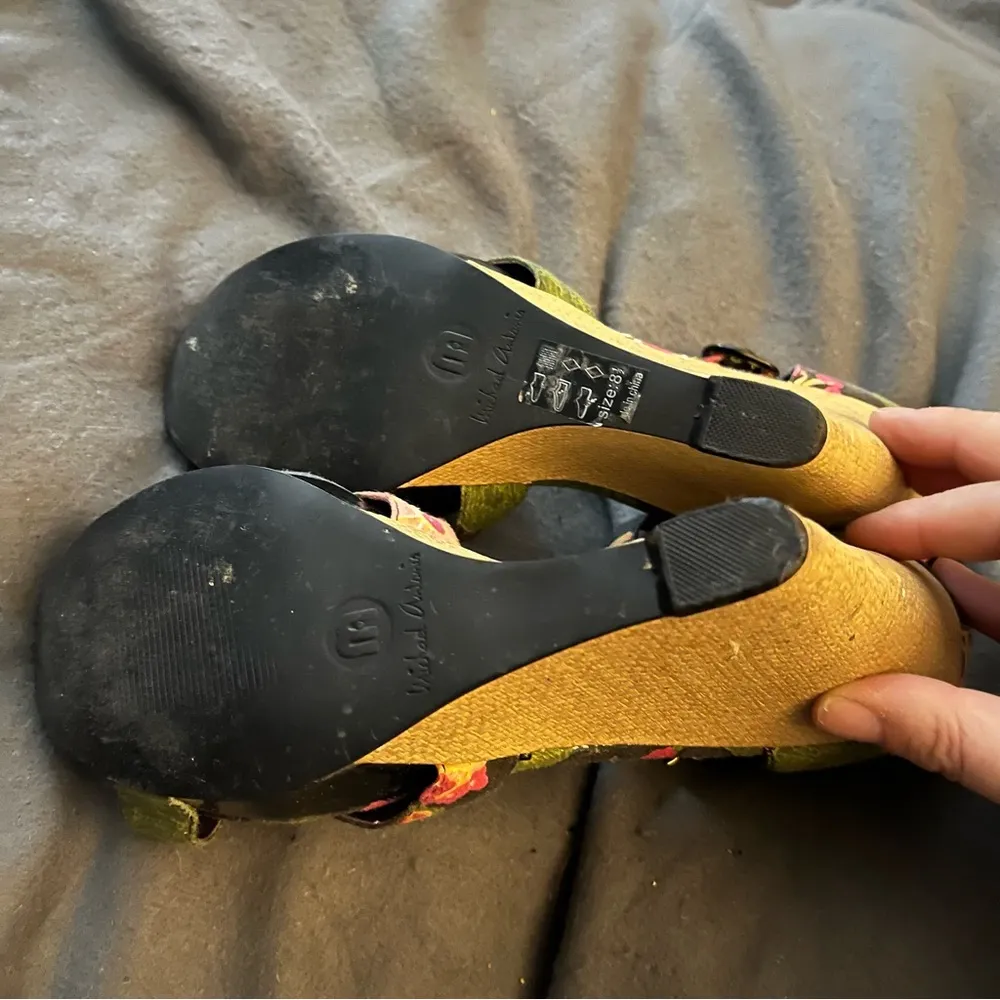 Michael Antonio  wedge sandals cross cross open toe floral size 8.5 - Image 5