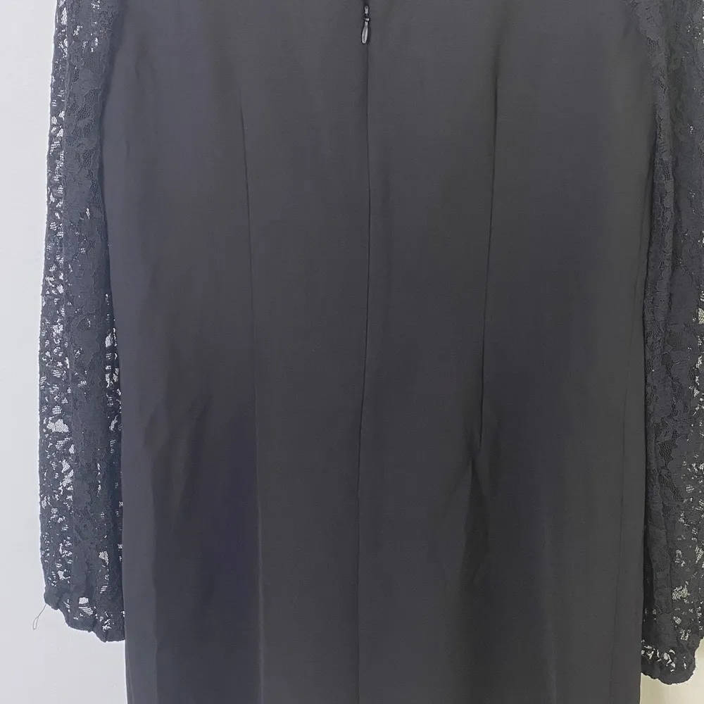 White House black market long sleeve lace,size 6 - Image 7