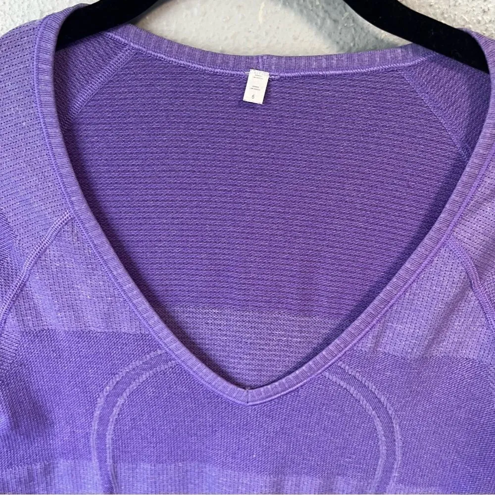 Lululemon Swiftly Tech V Neck Power Purple - Image 4