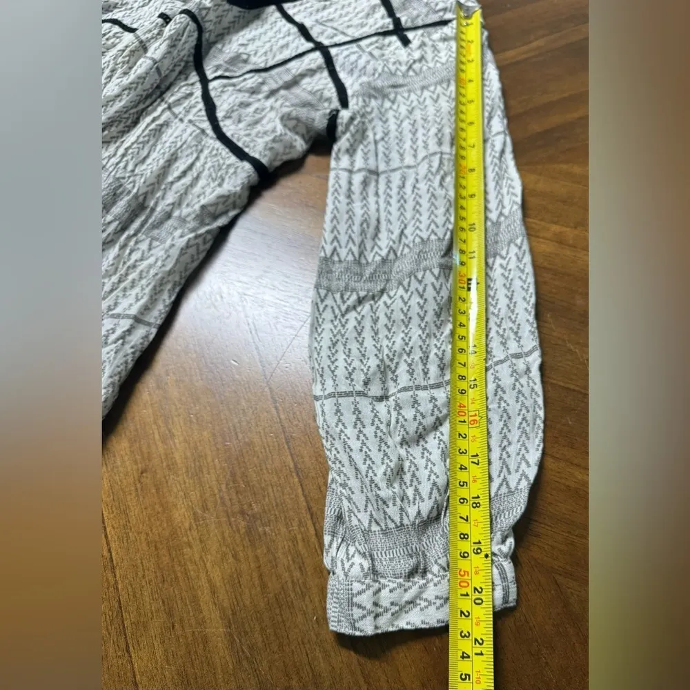 Walter Baker Long Sleeve Babydoll Dress White Black Print Size 10 - Image 6