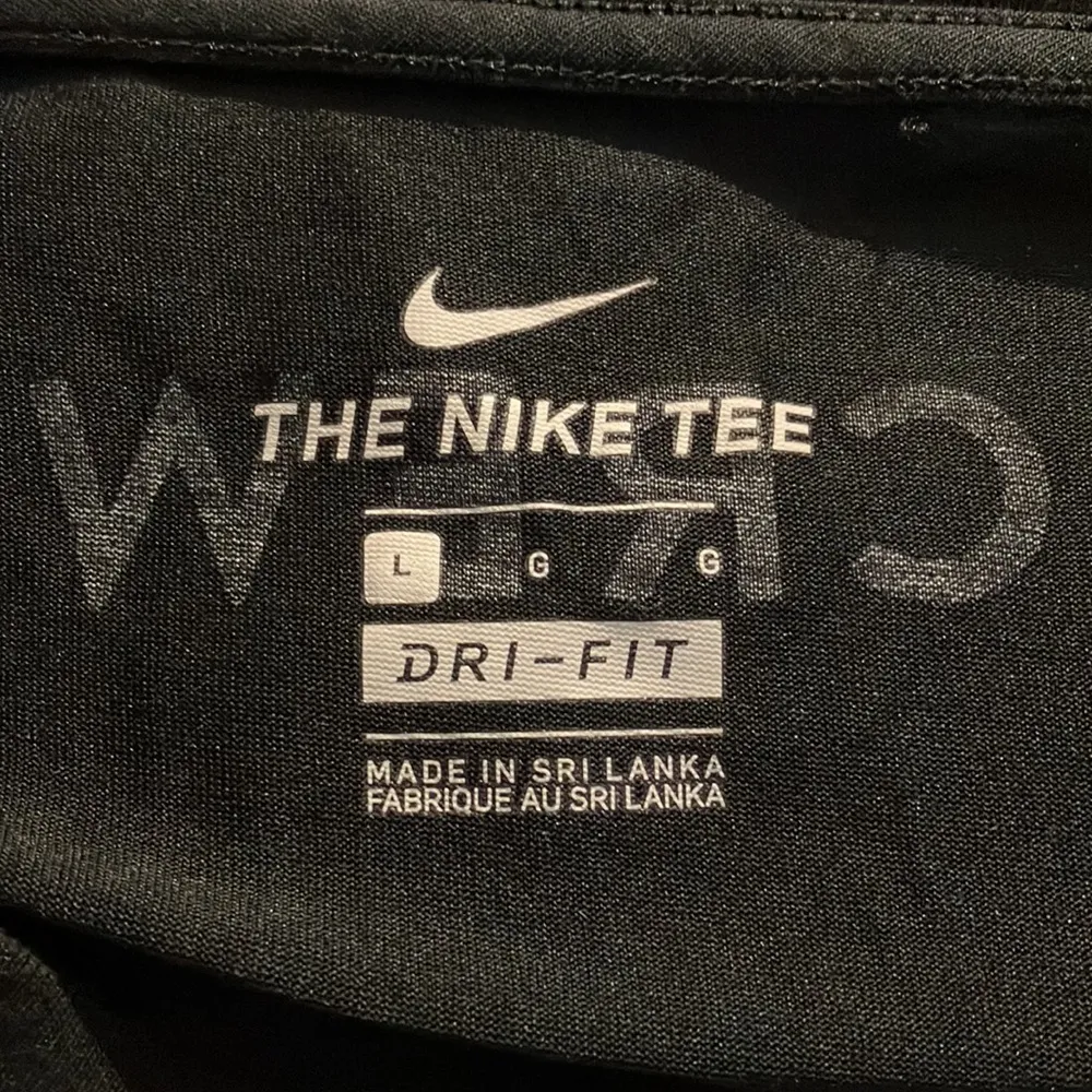 Peloton Nike Long Sleeve Tee, Large - Image 5