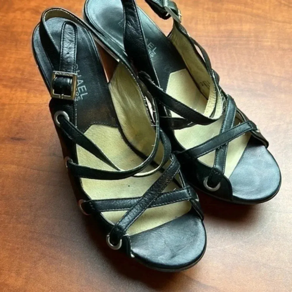 Michael Kors   Ladies shoe 8.5 M - Image 11