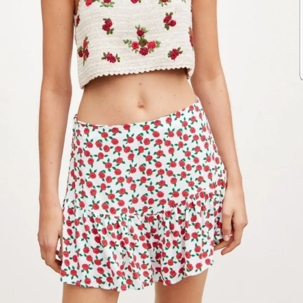 Zara Printed Rose Skort - Image 2