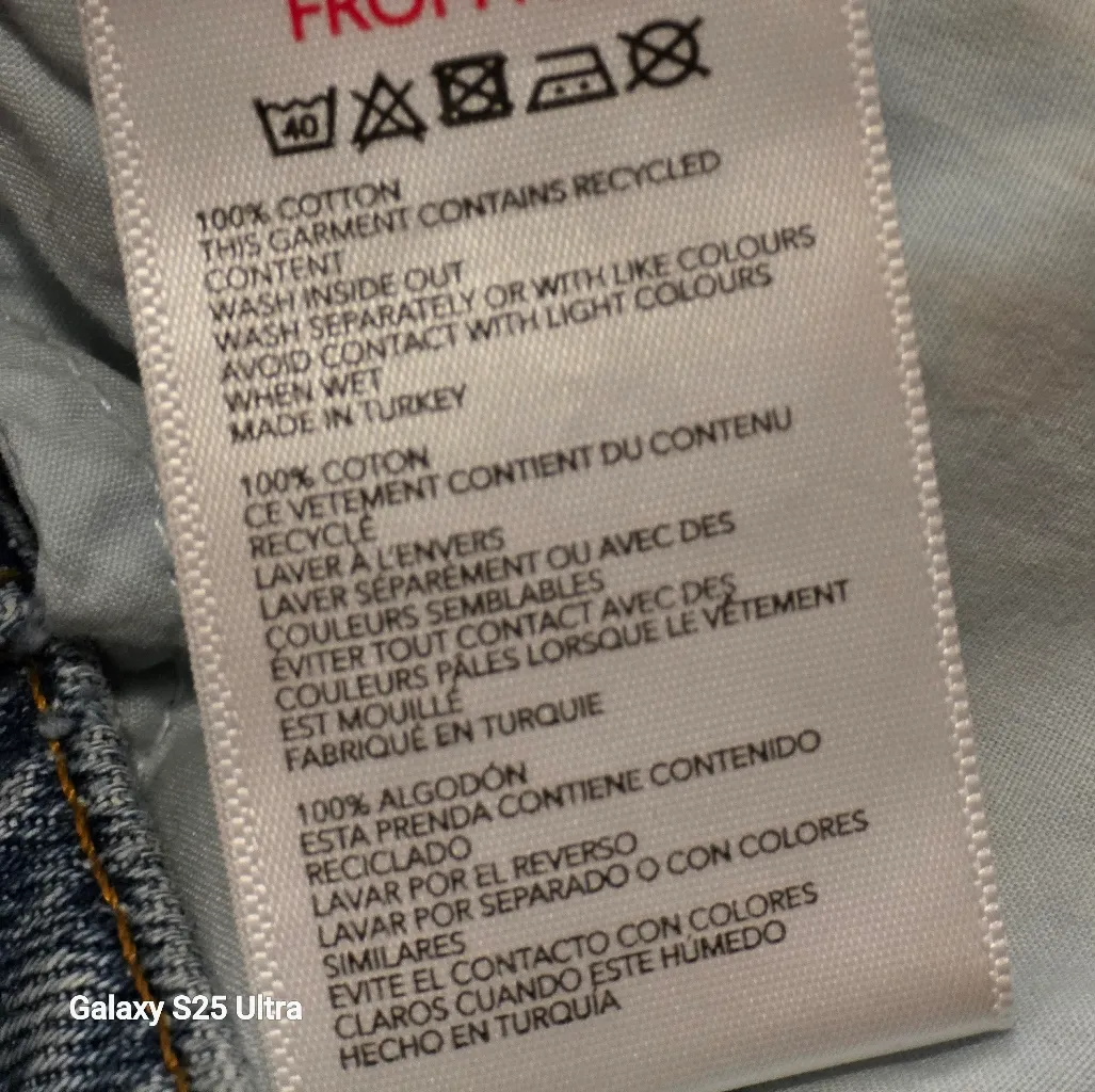 BDG Frayed Hem Blue Jean Shorts - Image 9