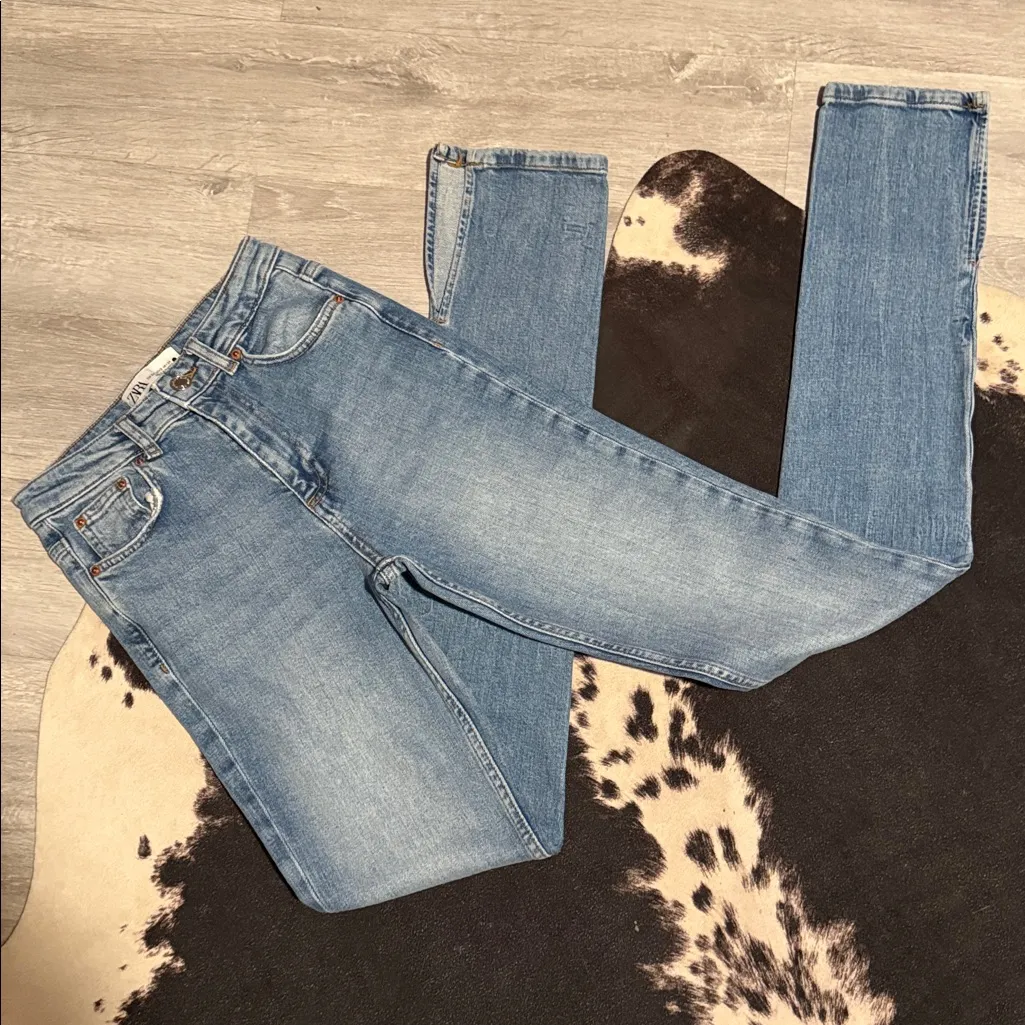 🩵 Zara The Skinny Split Ankle High Waist Medium Wash Jeans•Size:2🩵 - Image 5