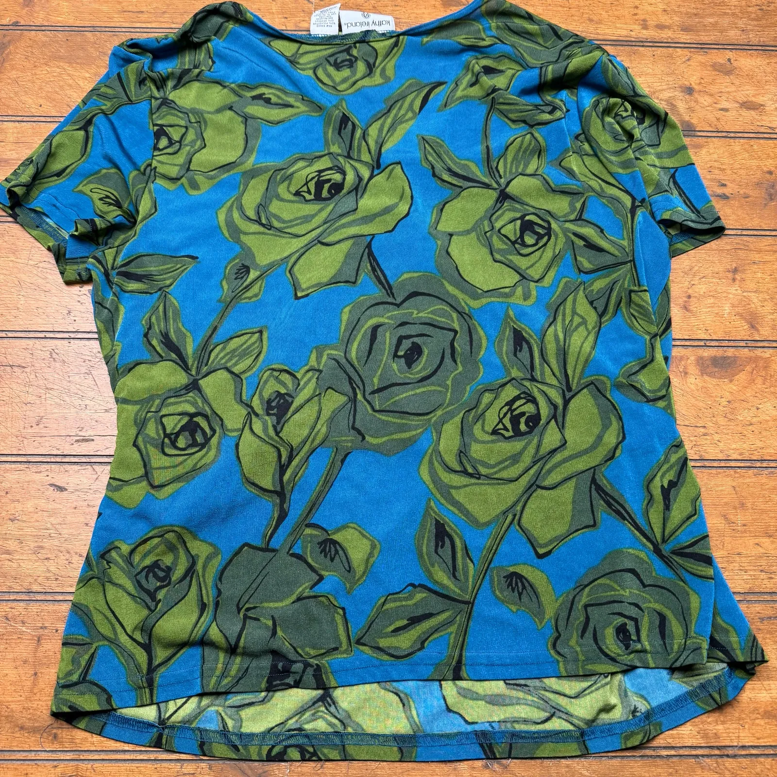 Kathy Ireland green roses flowers and blue blouse with‎ pin - Image 5