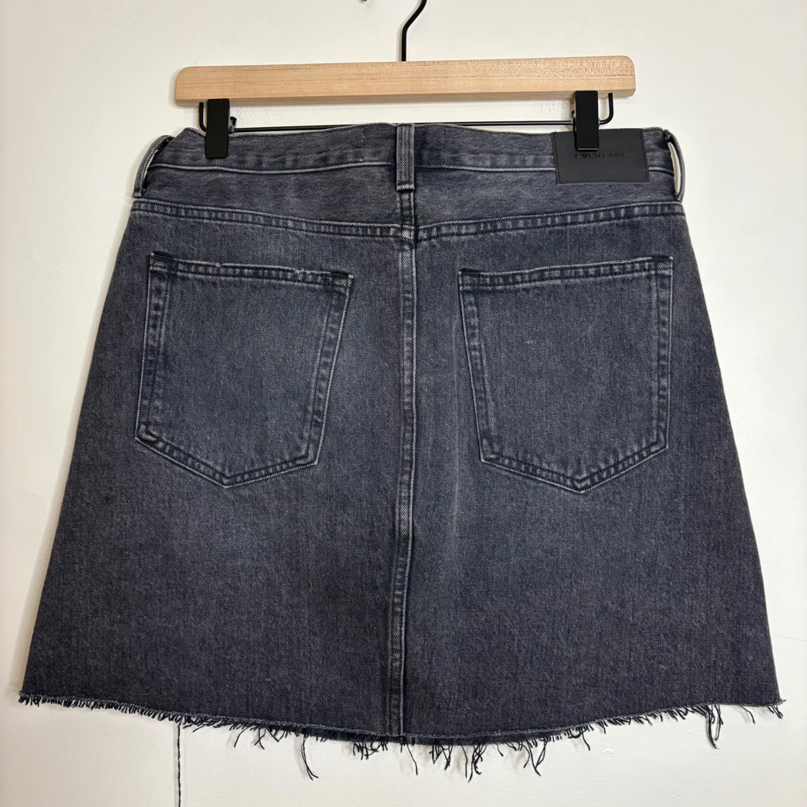 EVERLANE The Denim Skirt Black Wash Raw Hem A-Line Women's Size 30 - Image 3