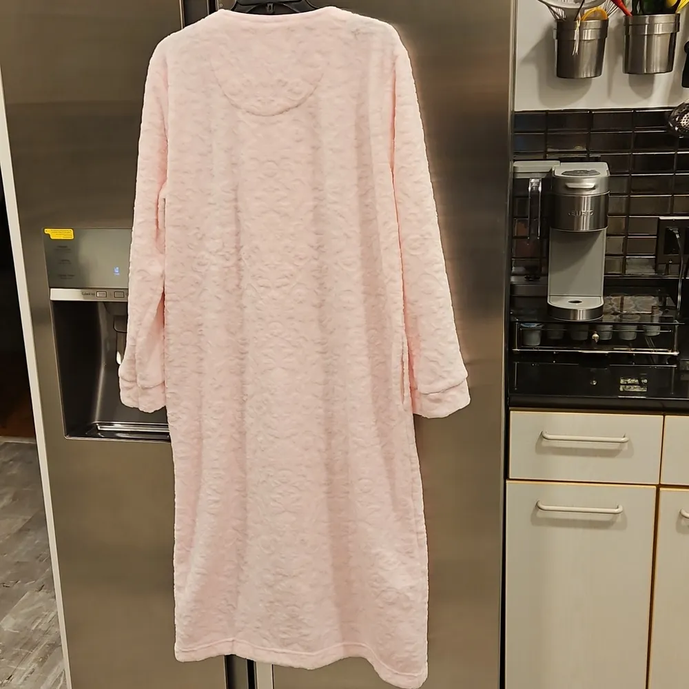 💕LAURA ASHLEY💕 48" Zip Robe ~ Pink Damask L/XL NWT - Image 2
