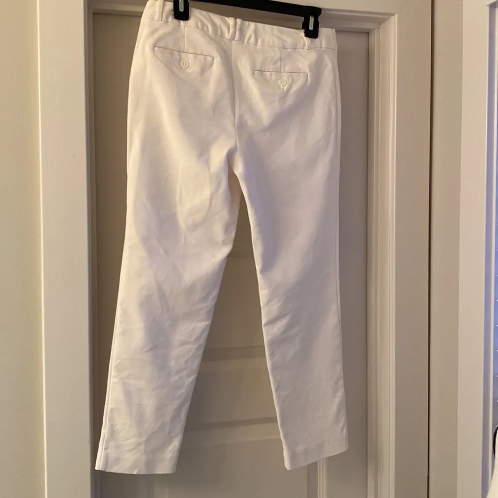 Liz Claiborne || Emma white short pants (measurements in pictures) - Image 3