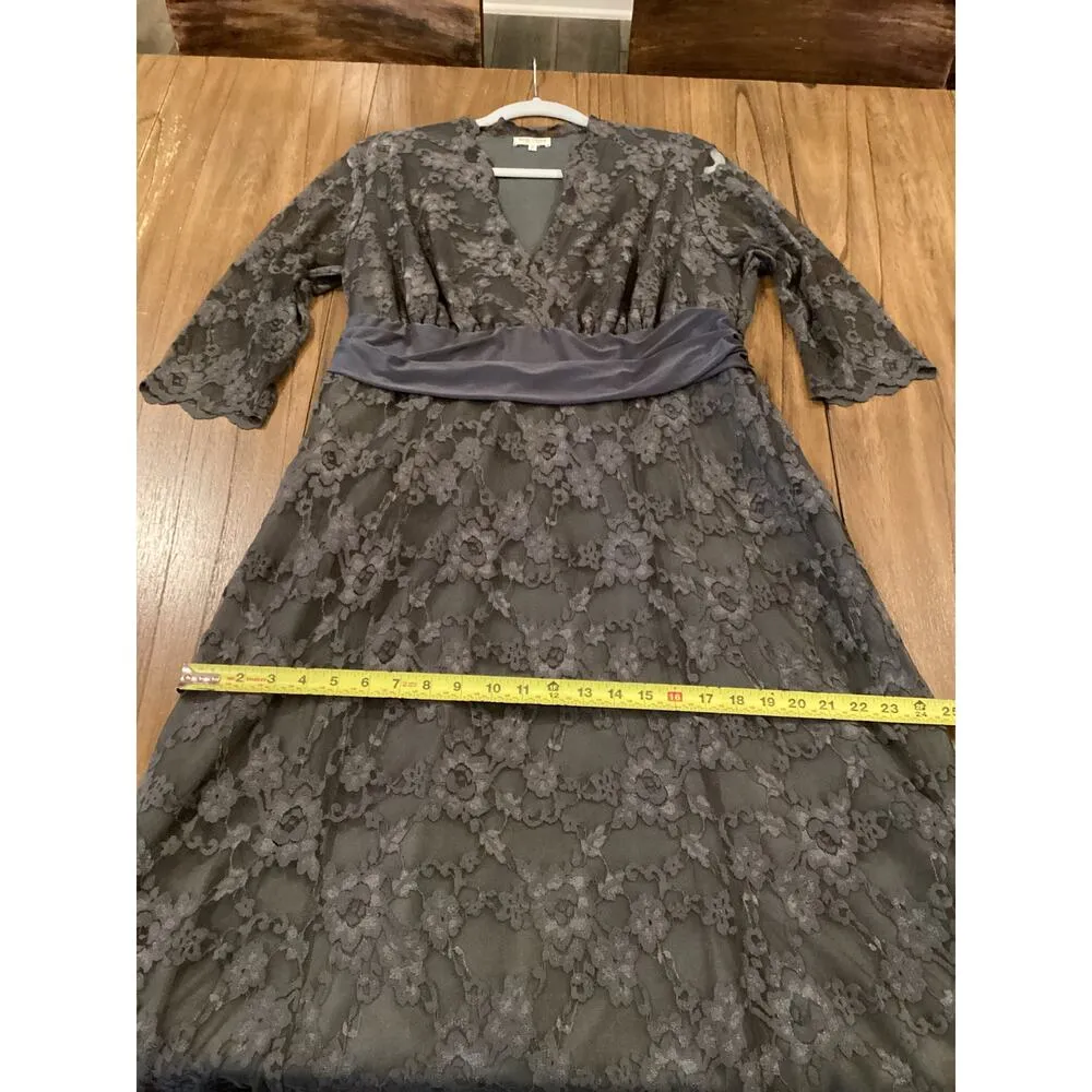 Kiyonna Screen Siren Lace evening Gown Drape V Neck 3/4 Sleeve Twilight Grey 2 Gray Size 18 - Image 8