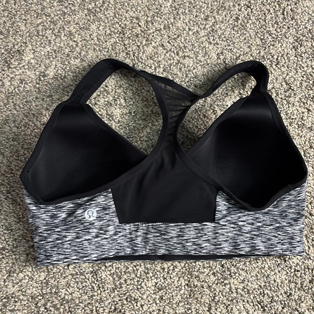 Lululemon  Speed Up Bra C/D size 6 - Image 3