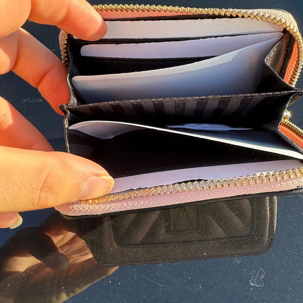 Victoria's Secret Pink Quilted Wallet - Image 9