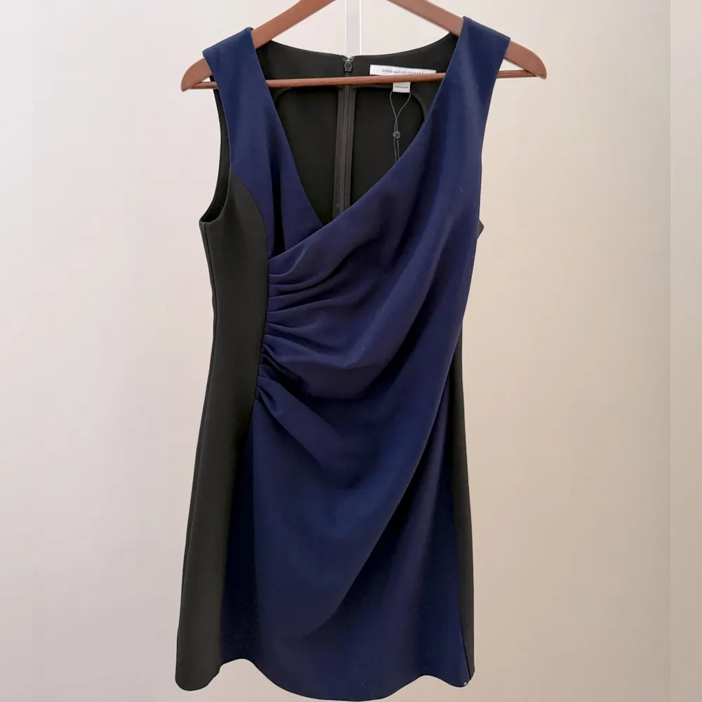DIANE VON FURSTENBERG  Eliana Faux Wrap Dress Blue/Black Size 6 - Image 5