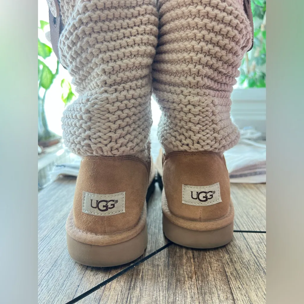 UGG Boot EUC Size 10-11 worn once LIKE NEW no tags - Image 8