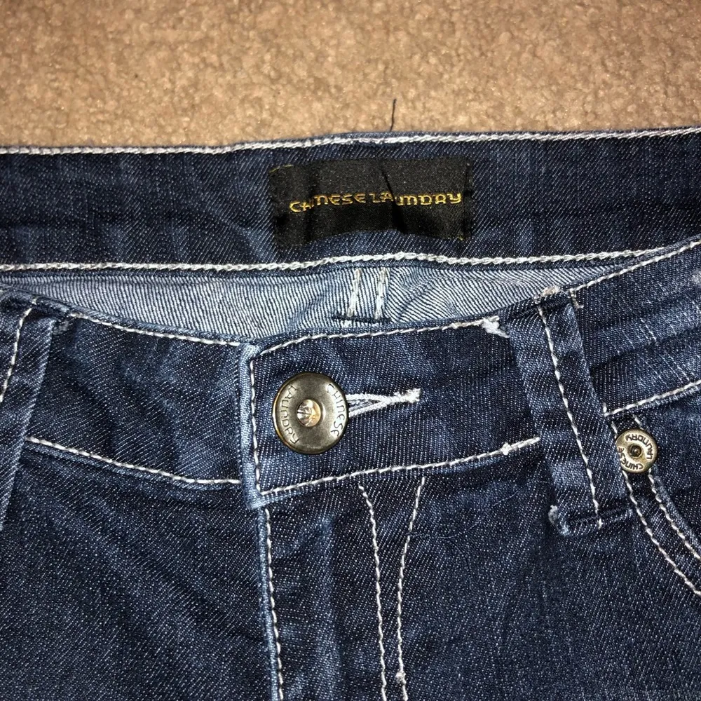 Chinese Laundry cropped jeans, size 28 - Image 2